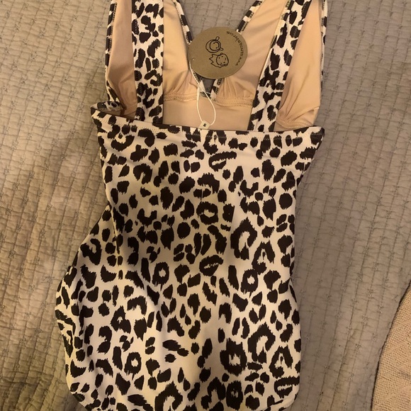Leopard one piece swim - Picture 2 of 2